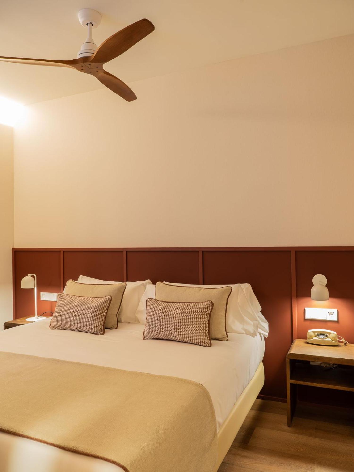 Hotel Well And Come มาลากา ภายนอก รูปภาพ