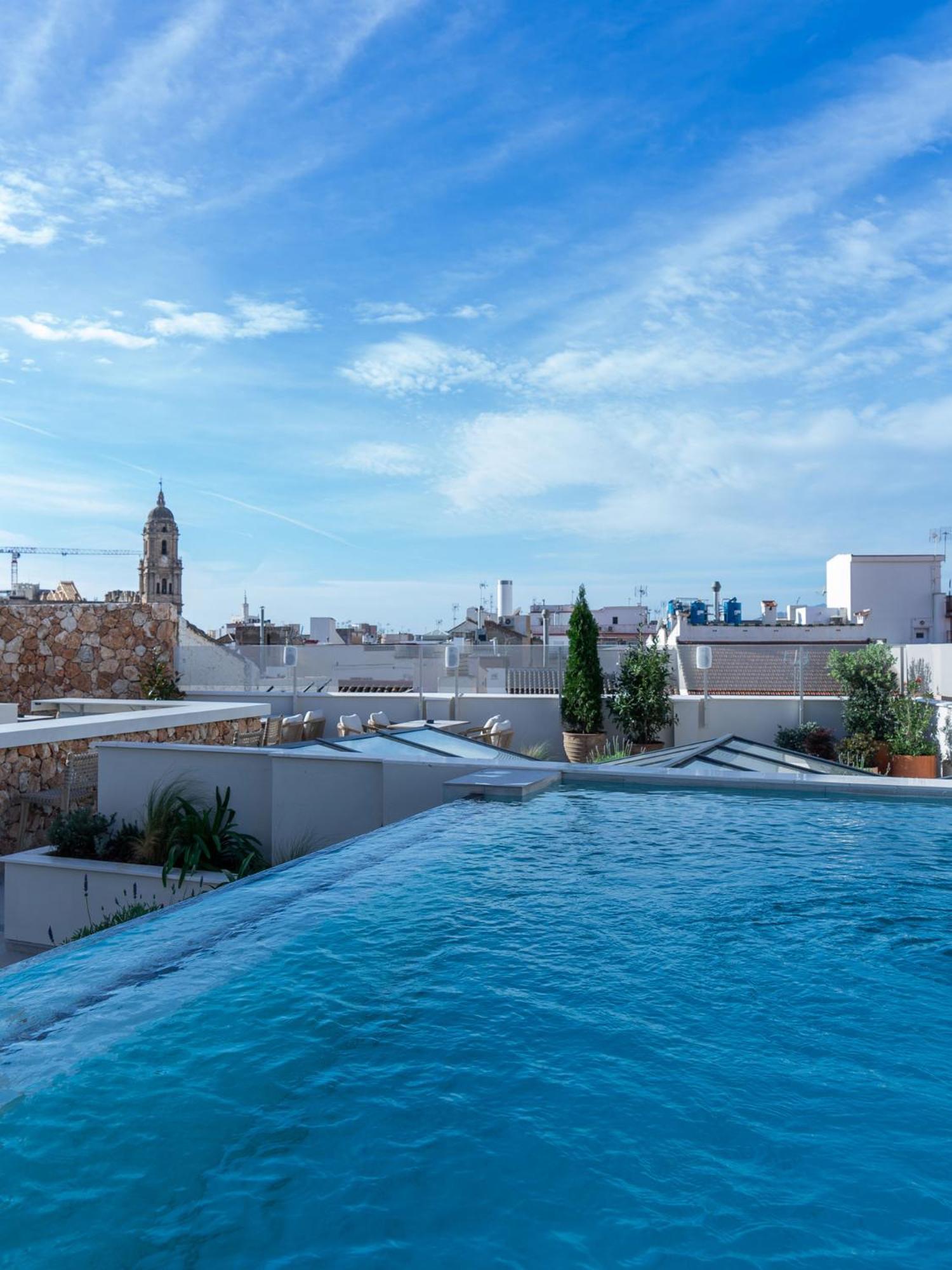 Hotel Well And Come มาลากา ภายนอก รูปภาพ