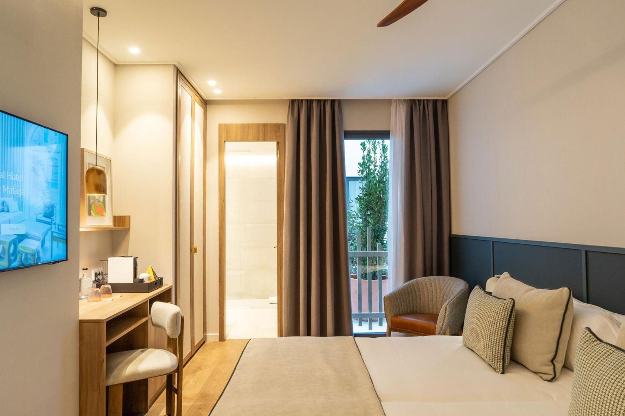 Hotel Well And Come มาลากา ภายนอก รูปภาพ